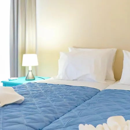 Aphrodite فيلة Pouládes