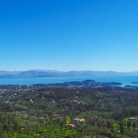 Aphrodite فيلة Pouládes